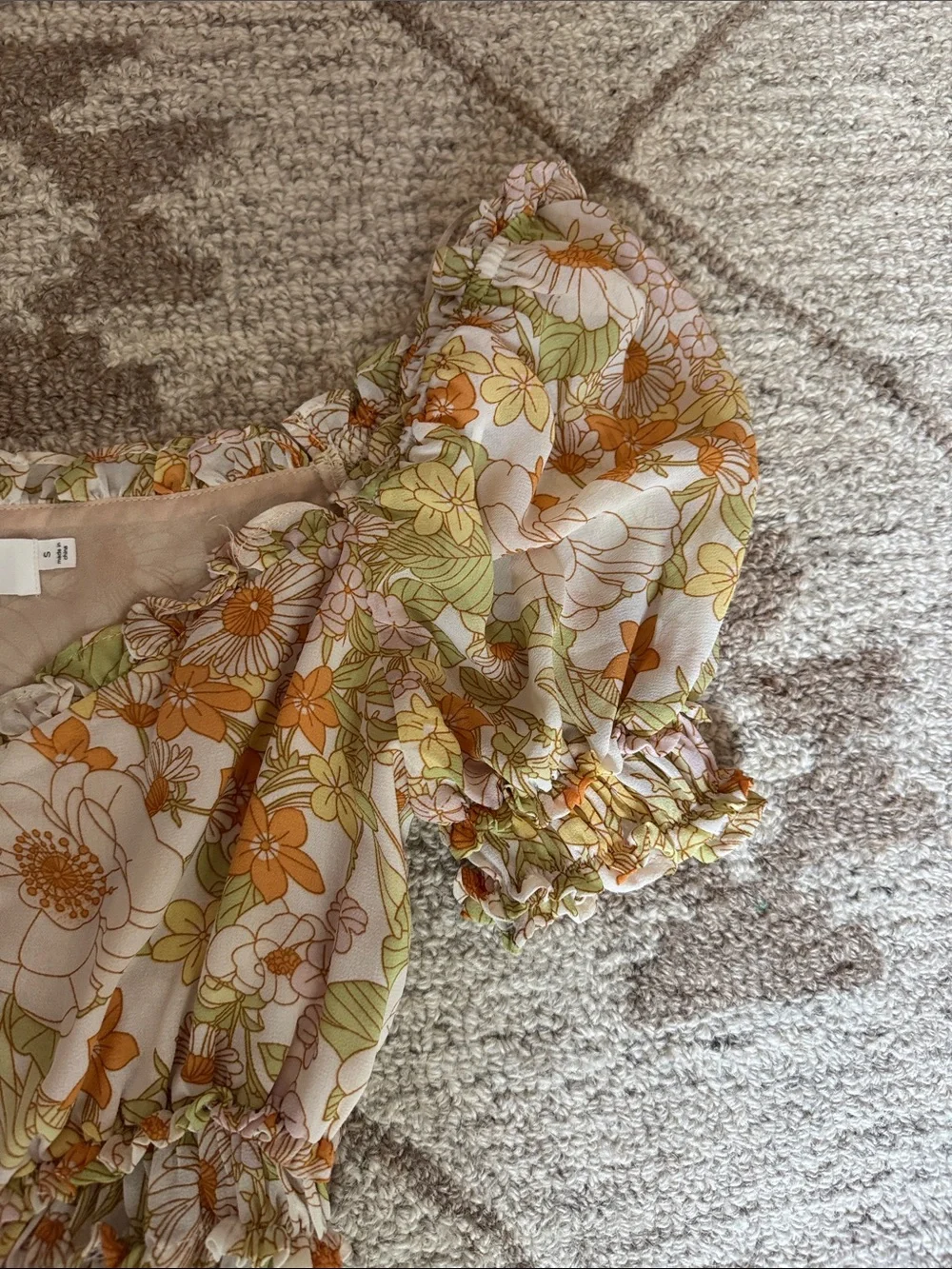 Astr Floral Puff-Sleeve Smocked Crop Top in Cream, Orange & Green